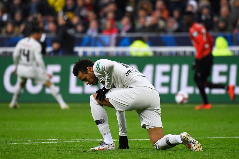 开云关于皇家马德里训练开放日，赛前状态回暖引欢呼，法甲在即，心理建设被强调的信息